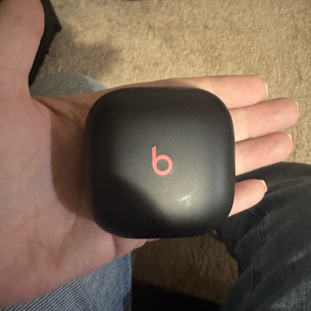 Beats by Dre Black Wireless Earbuds - Picture 2 of 5